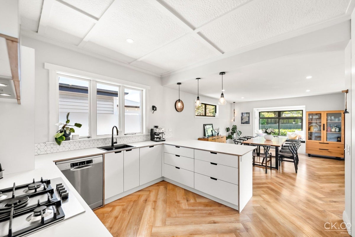 42 Tui Street, Alicetown, Lower Hutt - Carousel 2