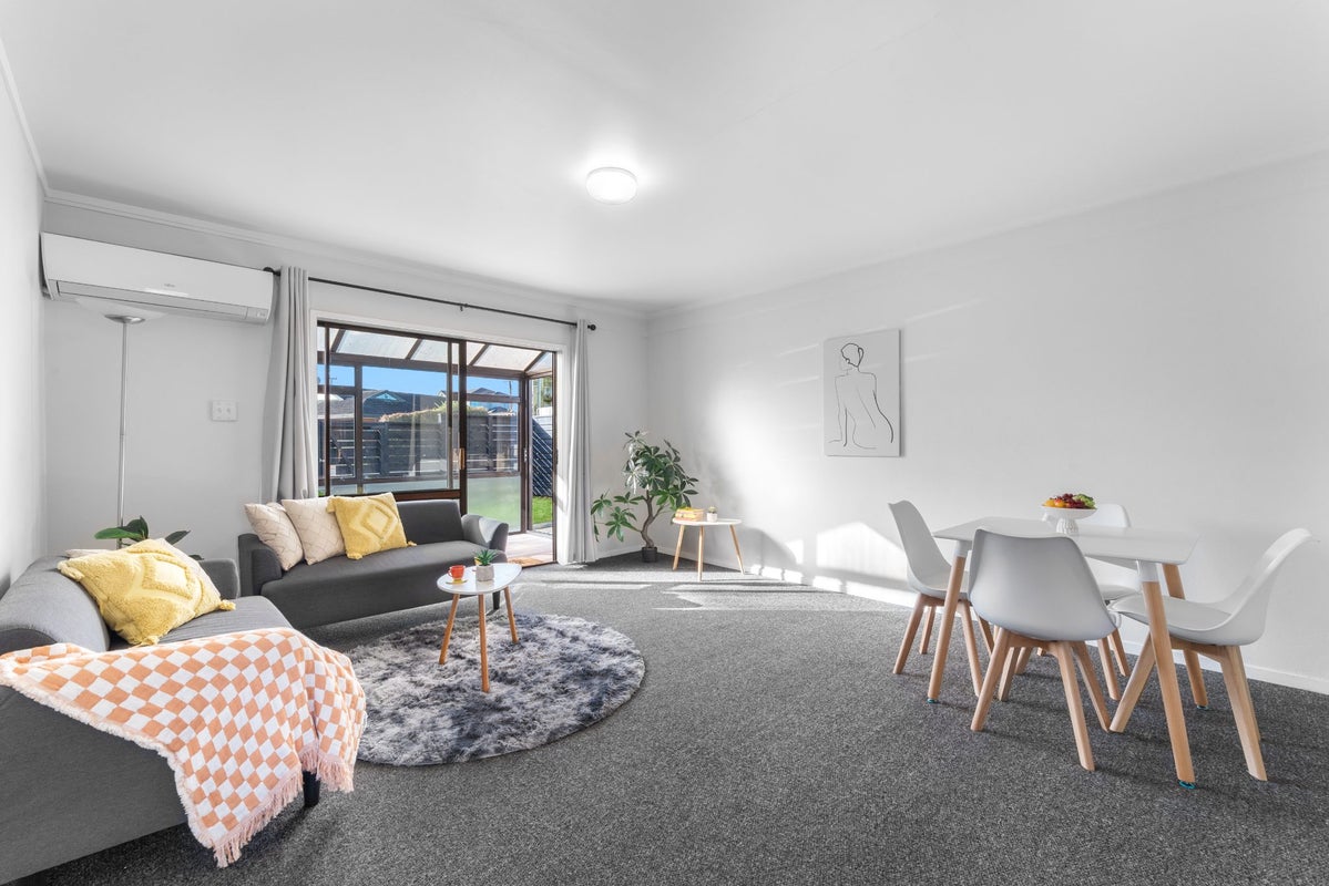 2/20 Bolton Street, Blockhouse Bay, Auckland City, Auckland - Carousel 1