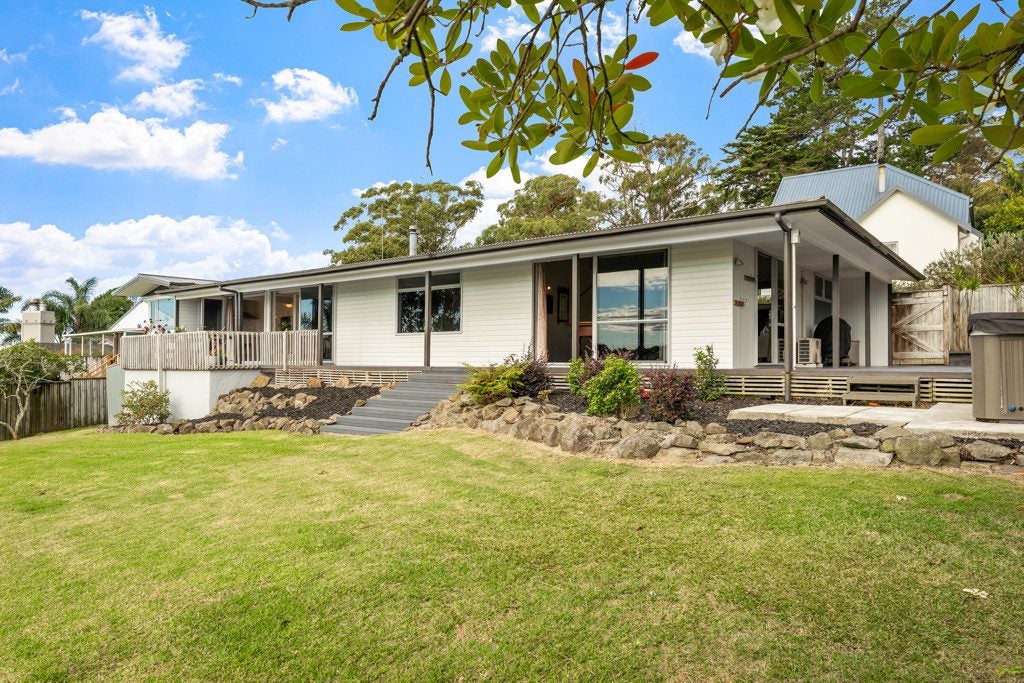 12 Tawhana Crescent, Red Beach, Whangaparaoa - Carousel 2