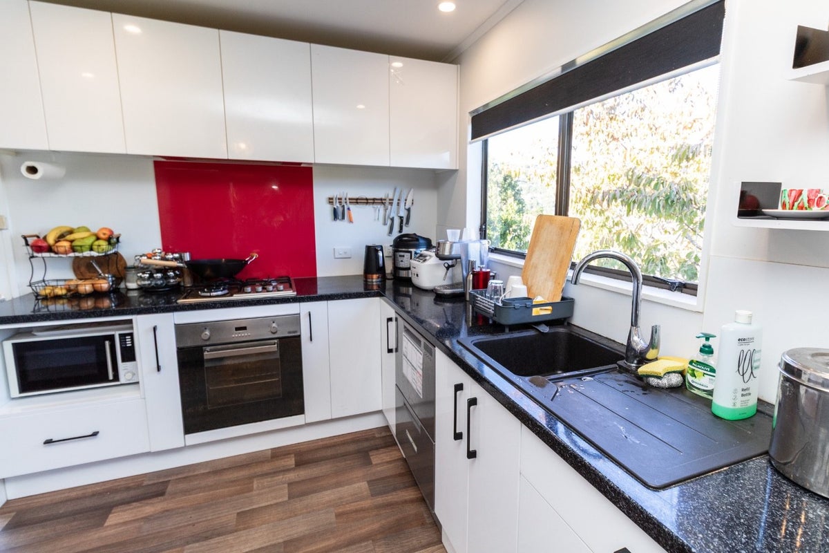 6 Sasanqua Way, Crofton Downs, Wellington - Carousel 2