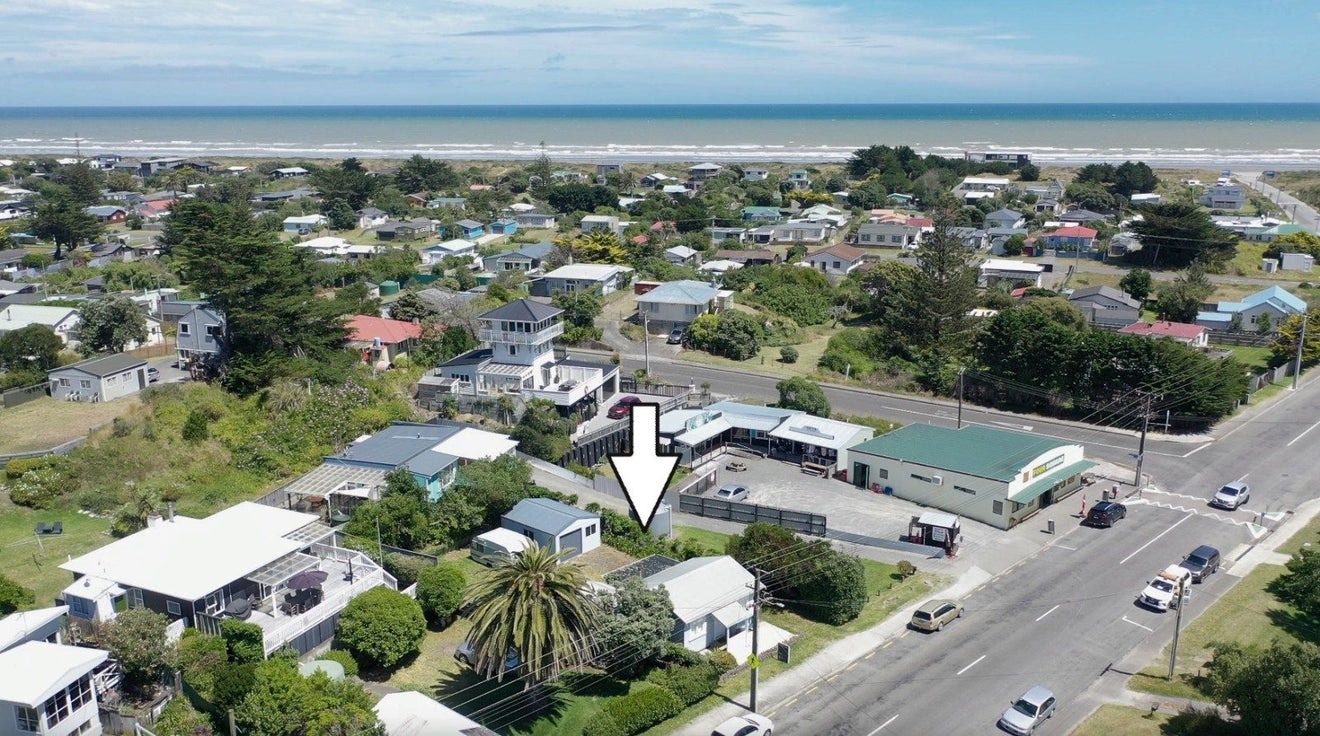 647 Waitarere Beach Road, Waitarere Beach, Levin - Carousel 22