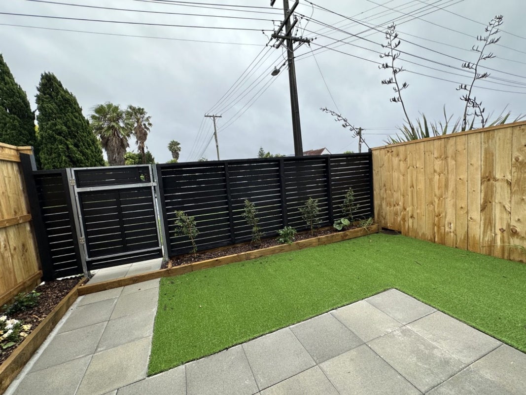 5/12 Tawa Road, Te Atatū Peninsula, Auckland - Carousel 11