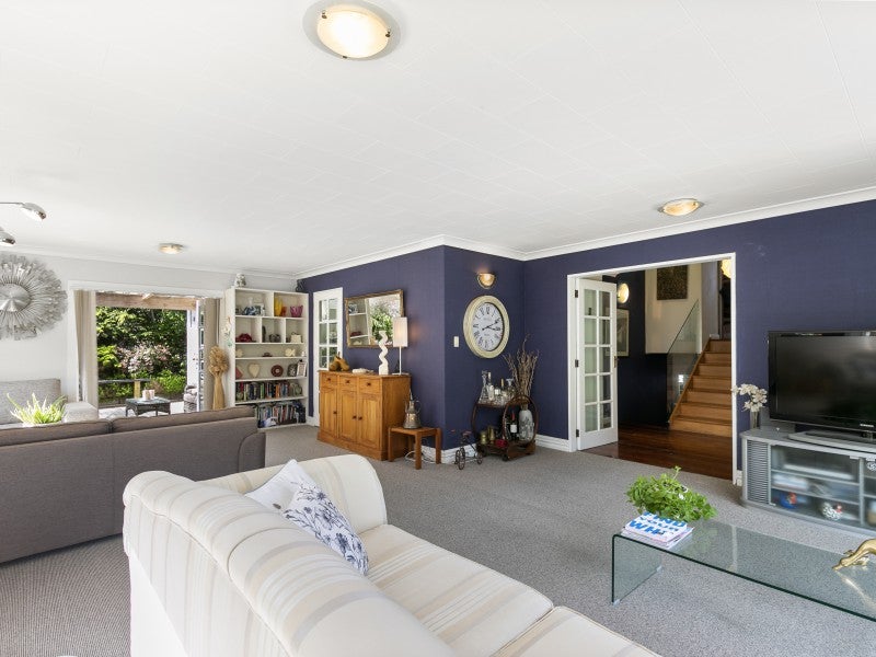 26 Paddington Grove, Karori, Wellington - Carousel 2