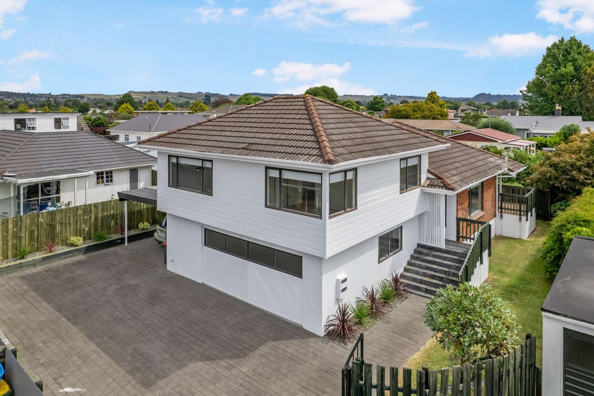 12C Carnot Street, Glenholme, Rotorua - Carousel 2