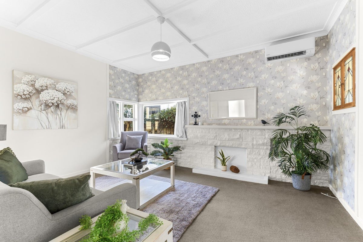 108 Carrington Street, Lower Vogeltown, New Plymouth - Carousel 1