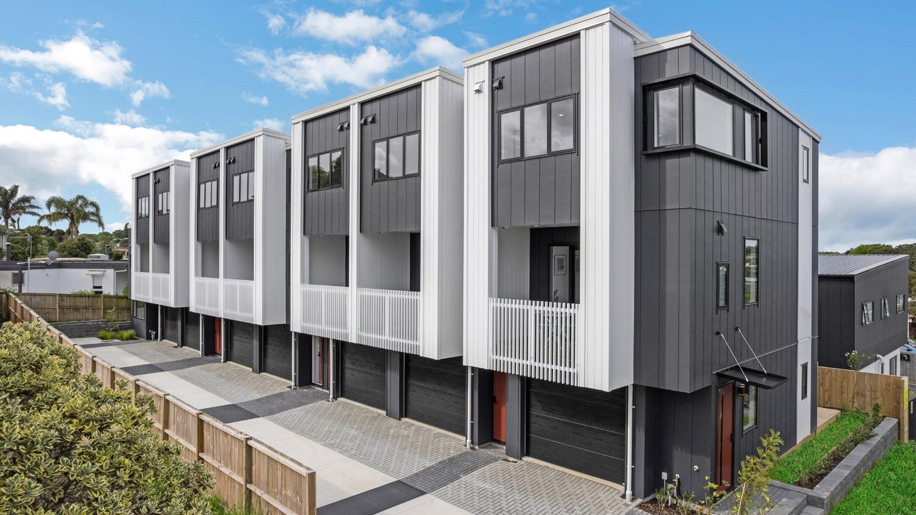 4/220 Pakuranga Road, Pakuranga Heights, Auckland - Carousel 1