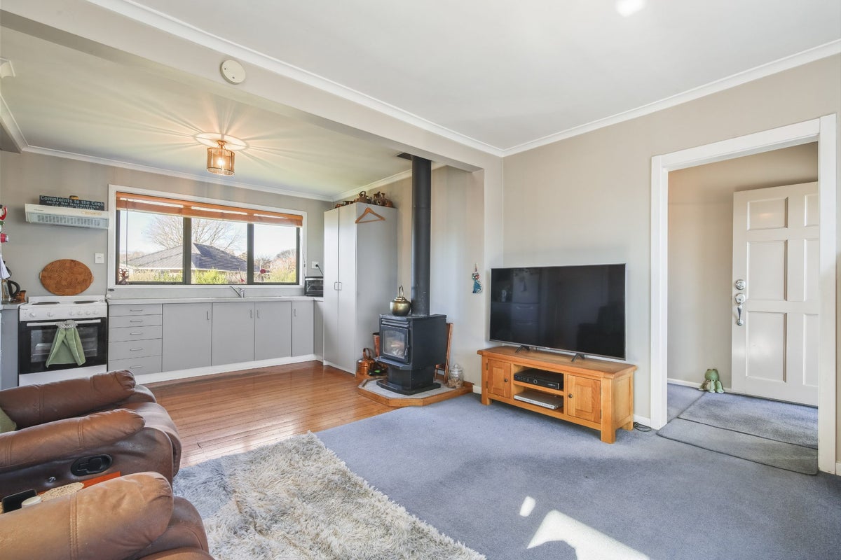 6 Swift Street, Belfast, Christchurch - Carousel 1