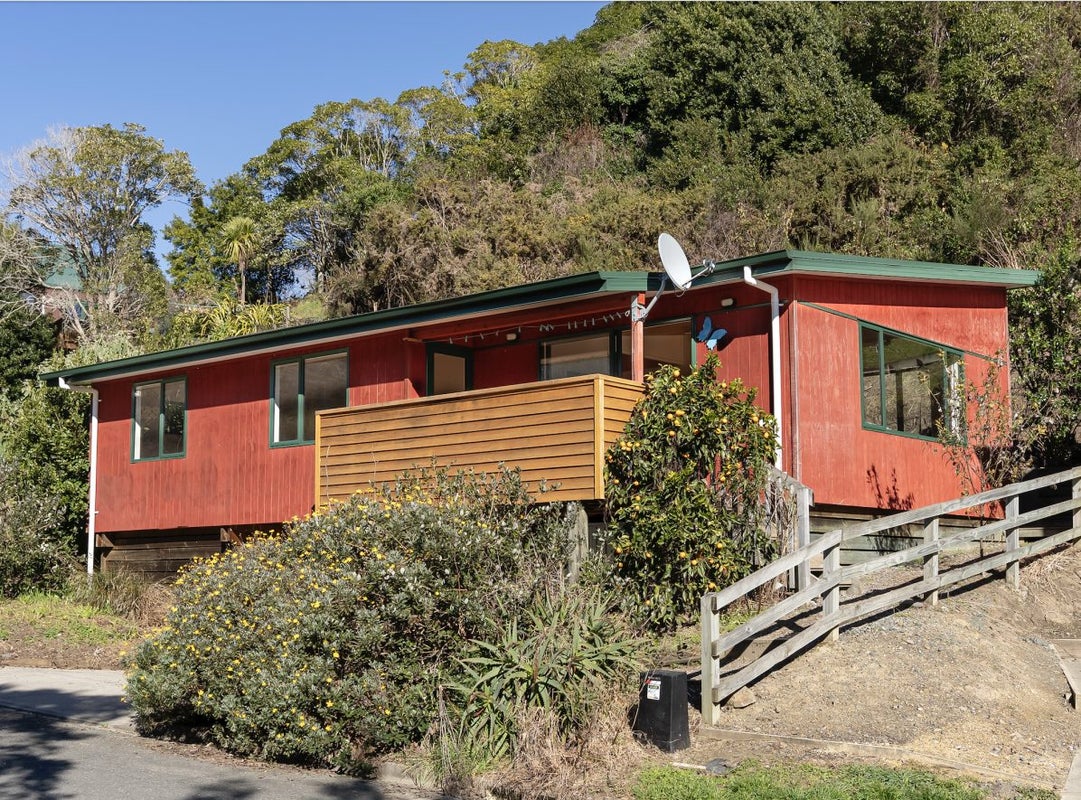 15 Robinson Road, The Brook, Nelson - Carousel 1
