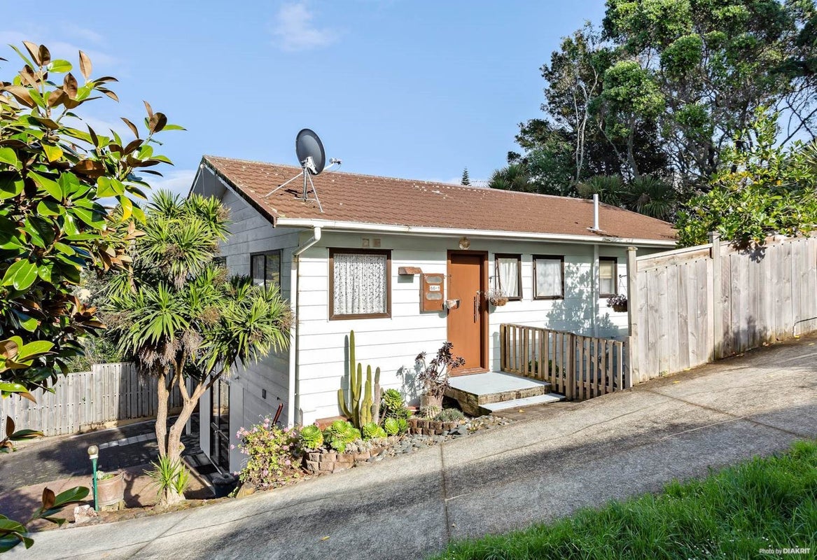 1/66 Glamorgan Drive, Torbay, Auckland - Carousel 1