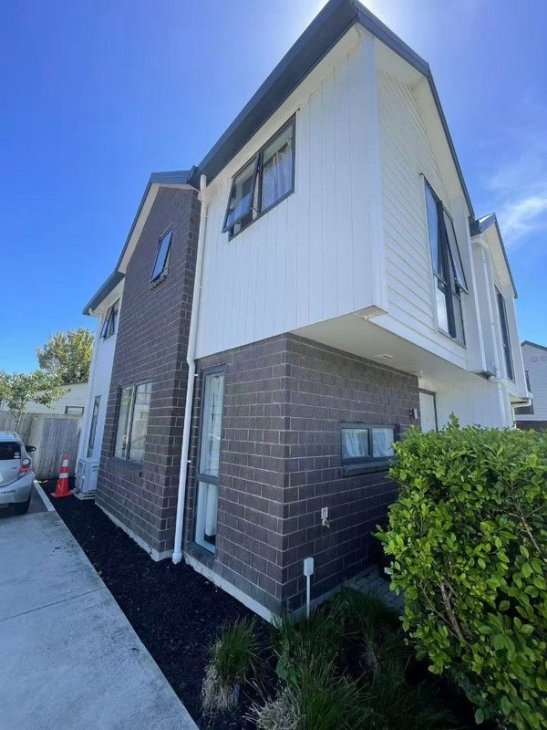 5/12 Frostbite Place, Ranui, Auckland - Carousel 1
