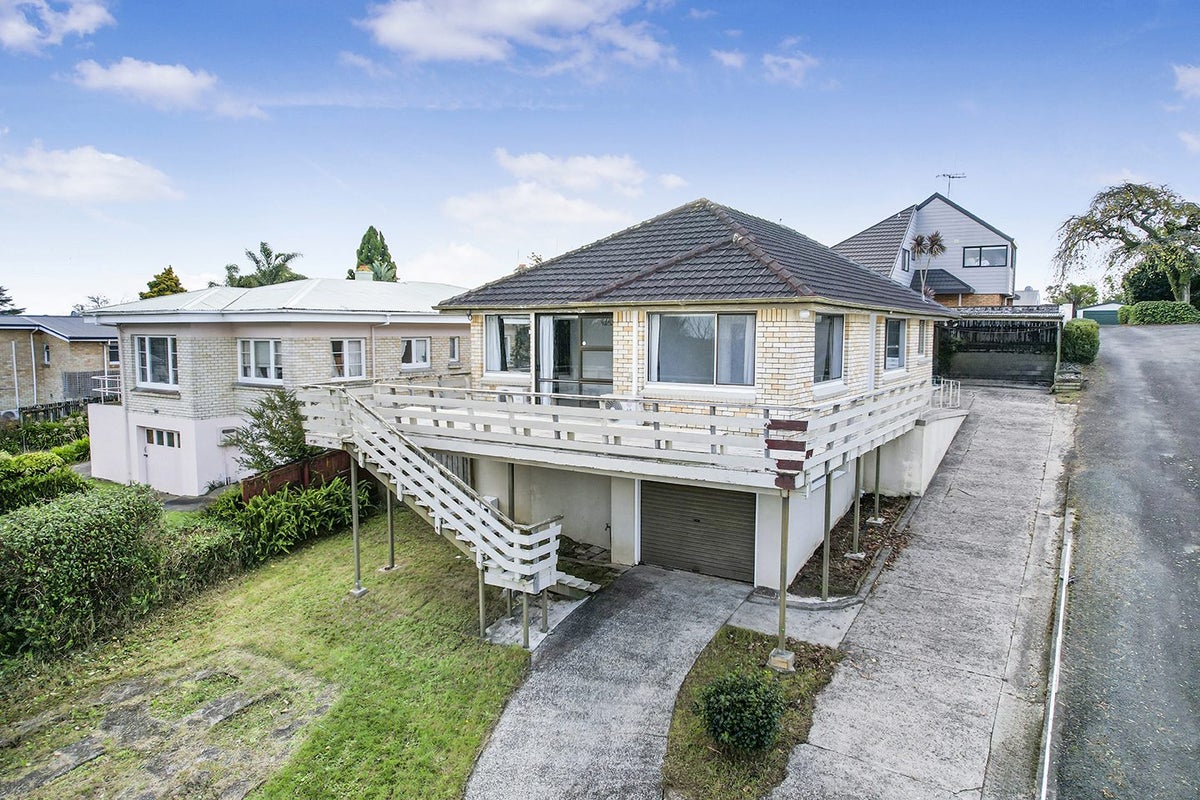 96 Mahoe Street, Melville, Hamilton - Carousel 1