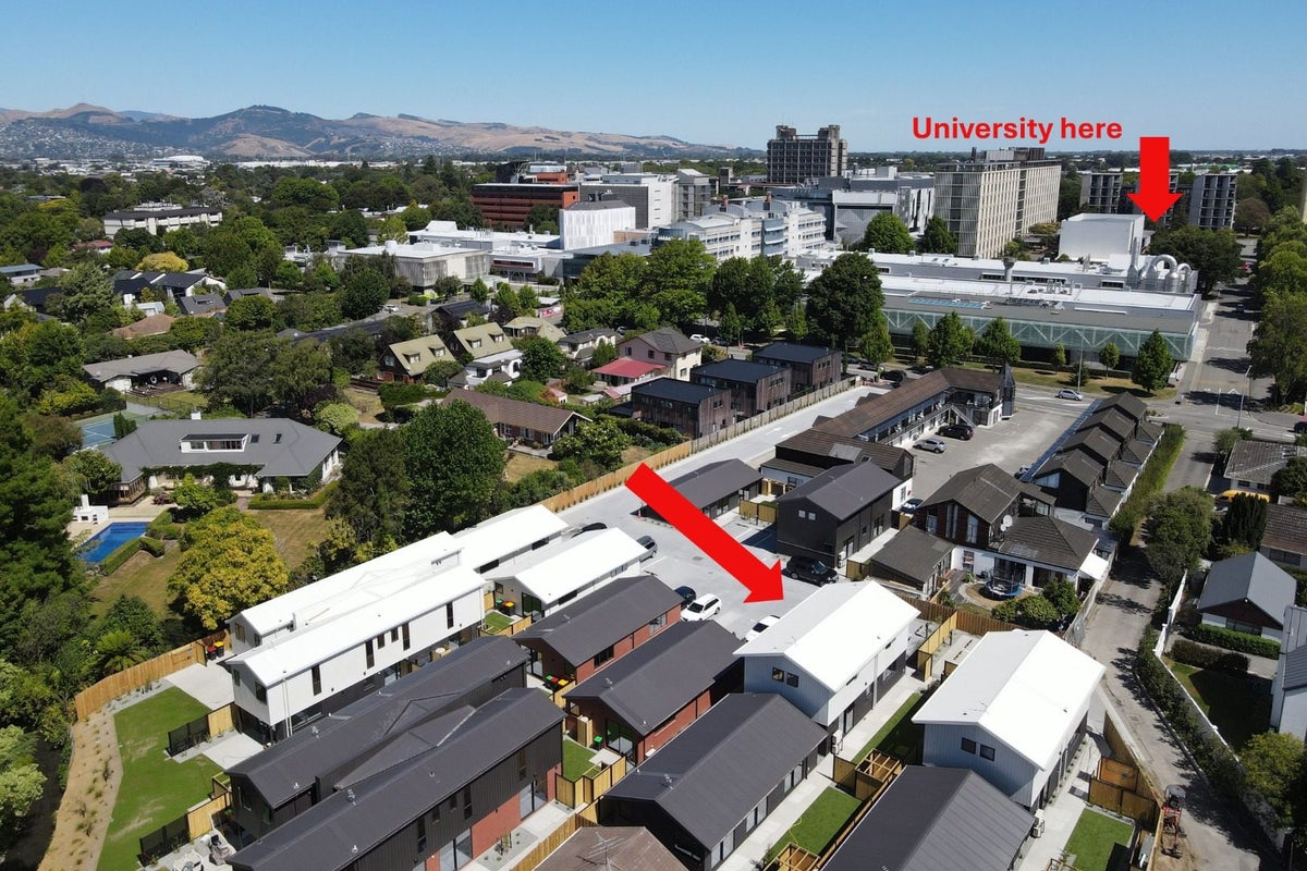18 Academy Road, ILAM - Carousel 9