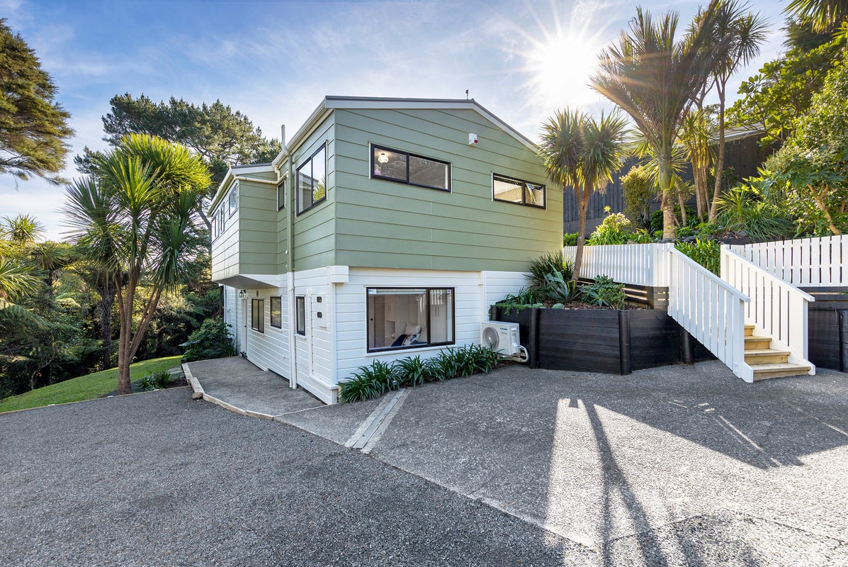 5 Autumn Avenue, Glen Eden, Auckland - Carousel 1
