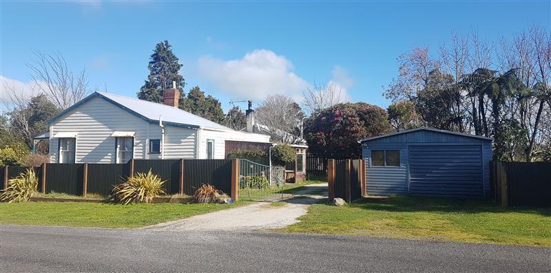 4 Lorne Street, Kaponga, Hawera - Carousel 1