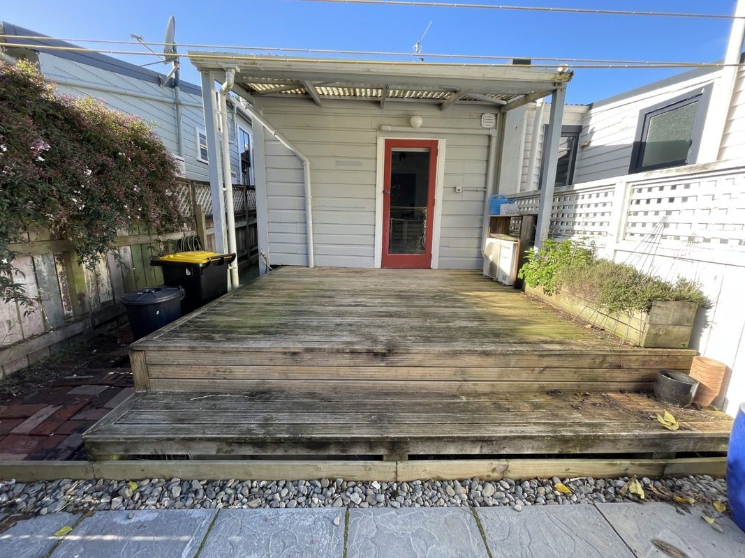 10 Royal Street, Berhampore, Wellington - Carousel 26