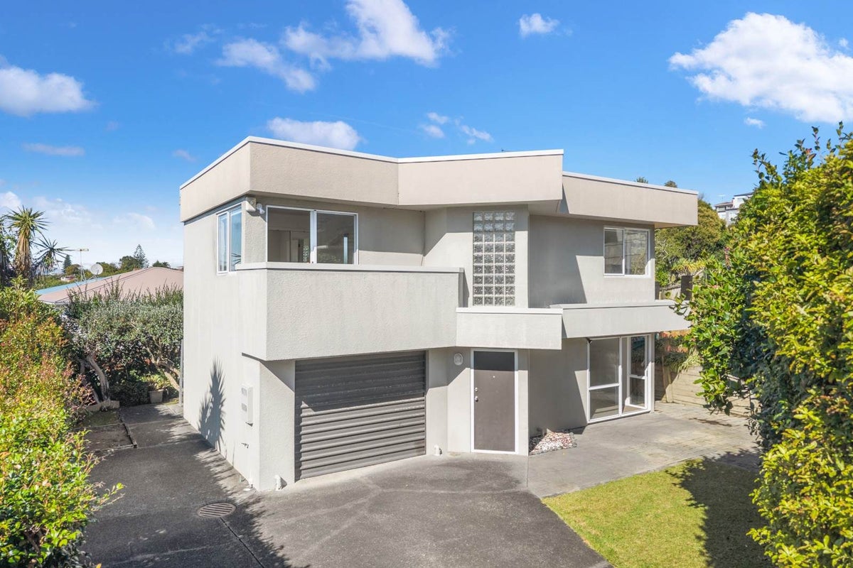 2/34 Seine Road, Forrest Hill, Auckland - Carousel 1
