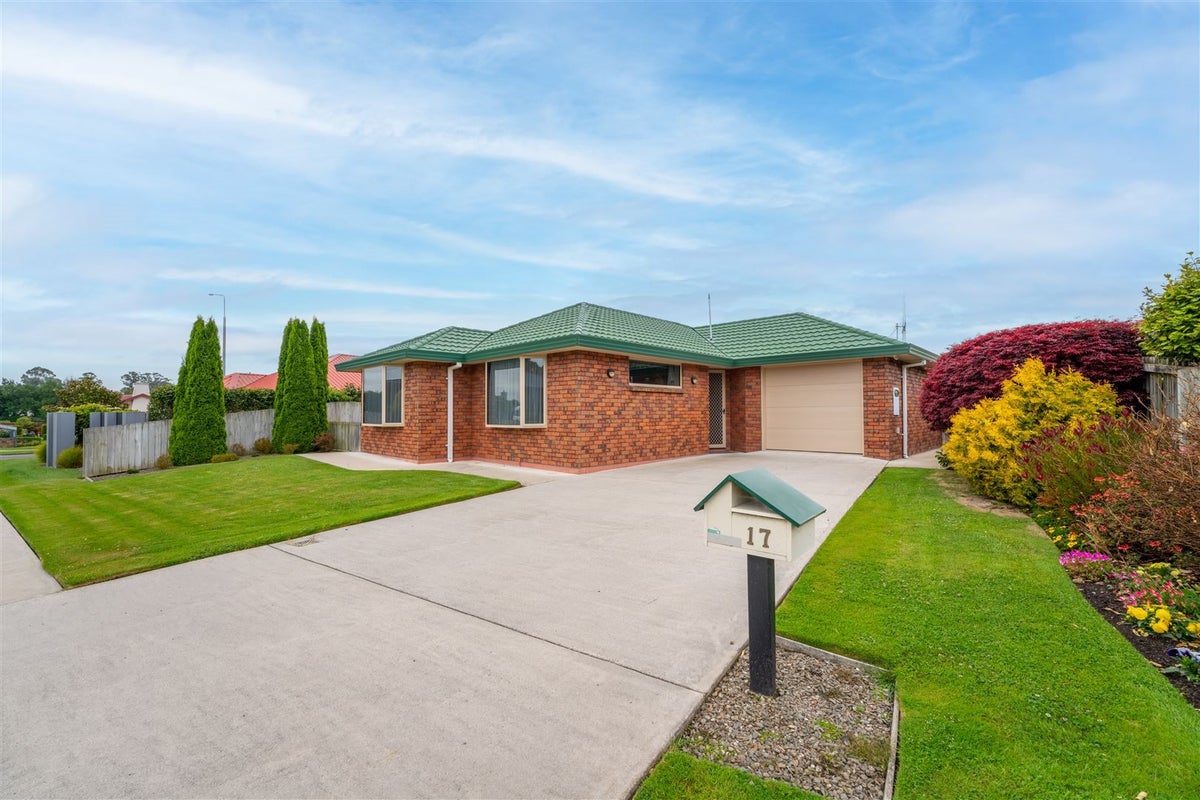 17 Hannah Place, Holmes Hill, Oamaru - Carousel 1