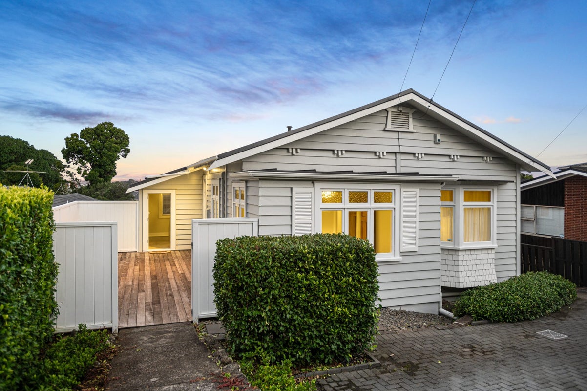 17 Athens Road, Onehunga, Auckland - Carousel 2