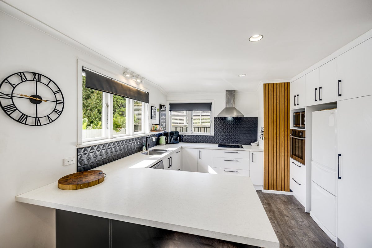 15A Devon Street, Taradale, Napier - Carousel 2