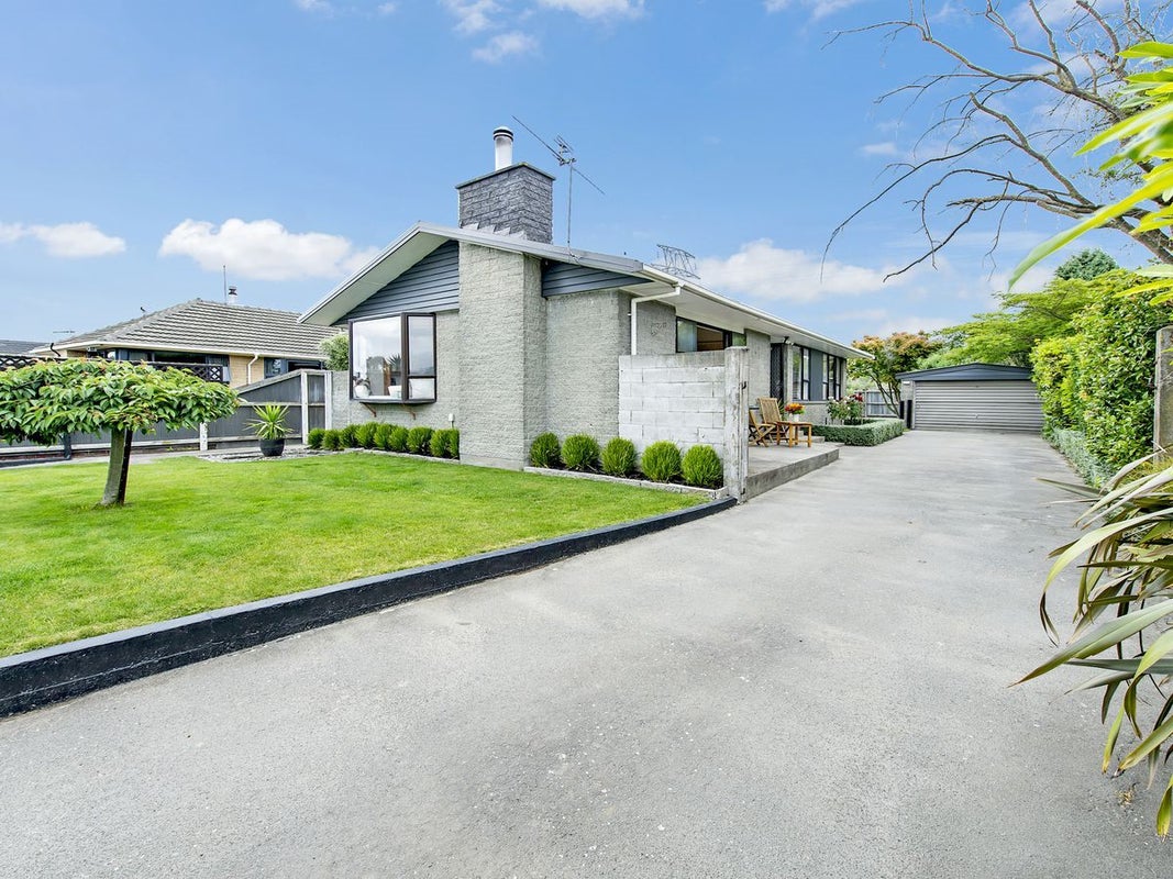 27 Boston Avenue, Hornby, Christchurch - Carousel 1