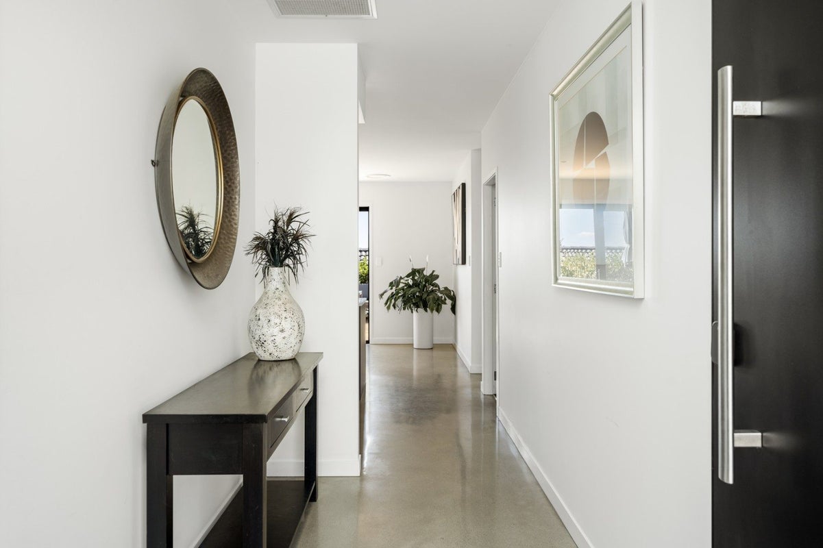 4 RABY LANE, Pyes Pa, Tauranga - Carousel 2