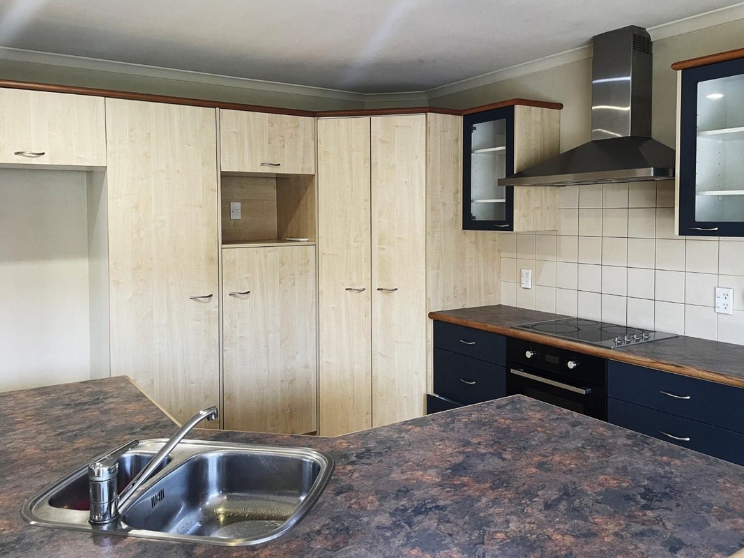 3 Kilbaha Close, East Tamaki, Auckland - Carousel 1