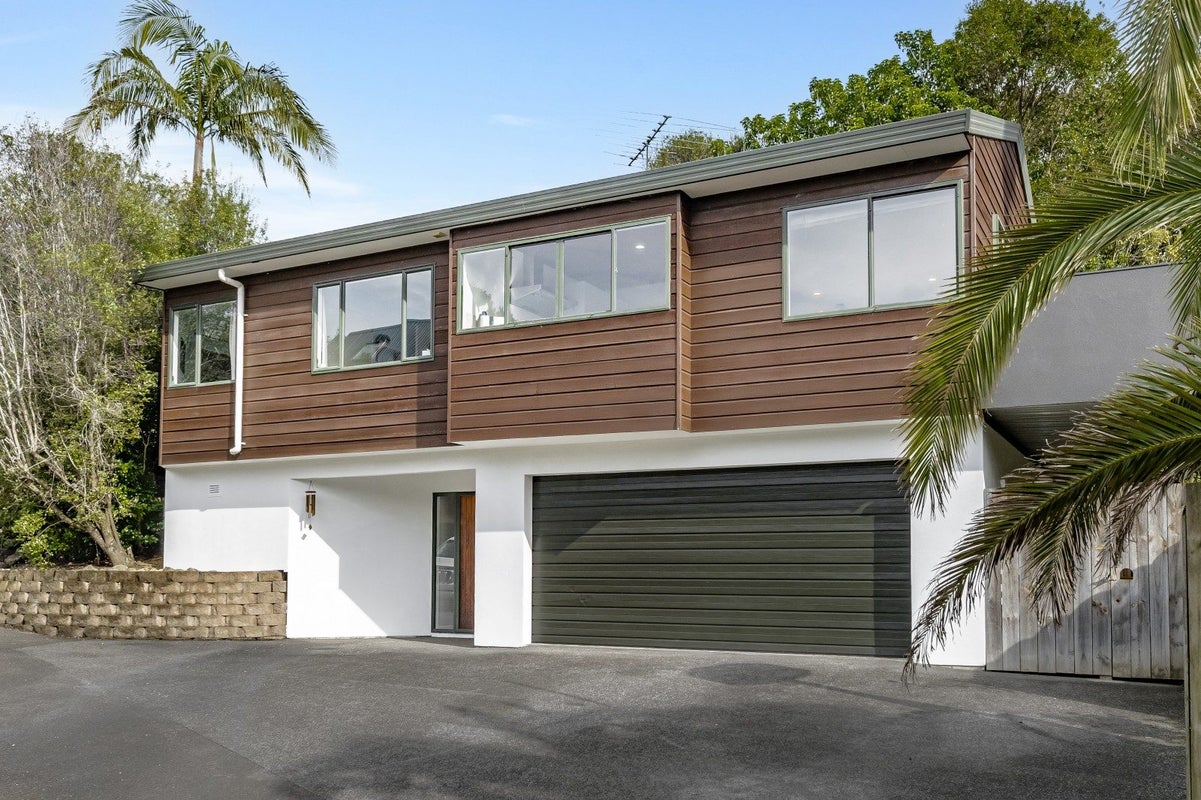 2/177 Carlisle Road, Northcross, Auckland - Carousel 2