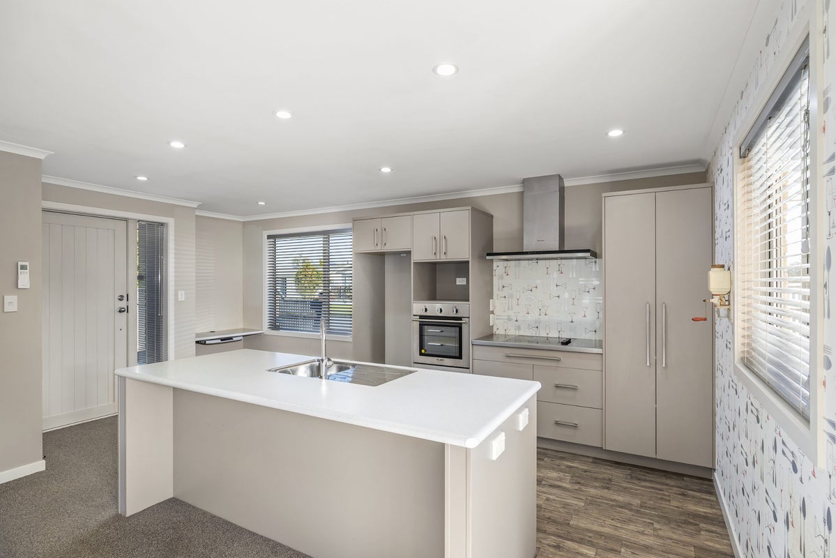 1A Fisher Place, Carterton, Carterton - Carousel 9