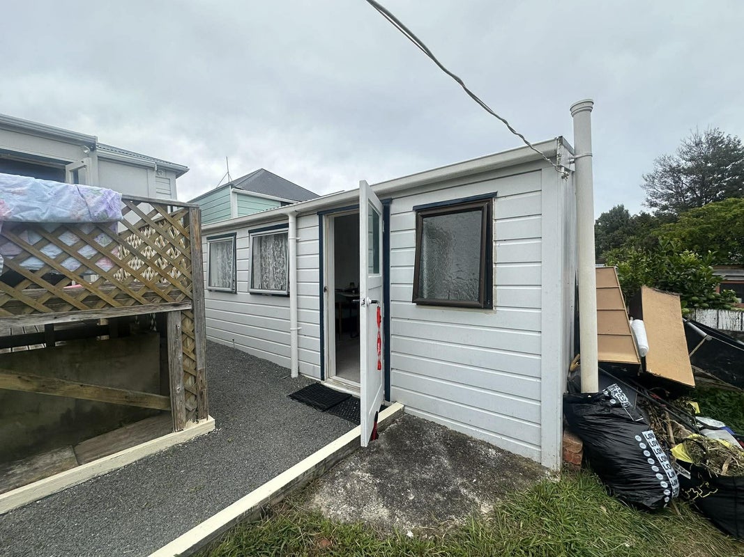 53 Wilson Street, Newtown, Wellington - Carousel 13