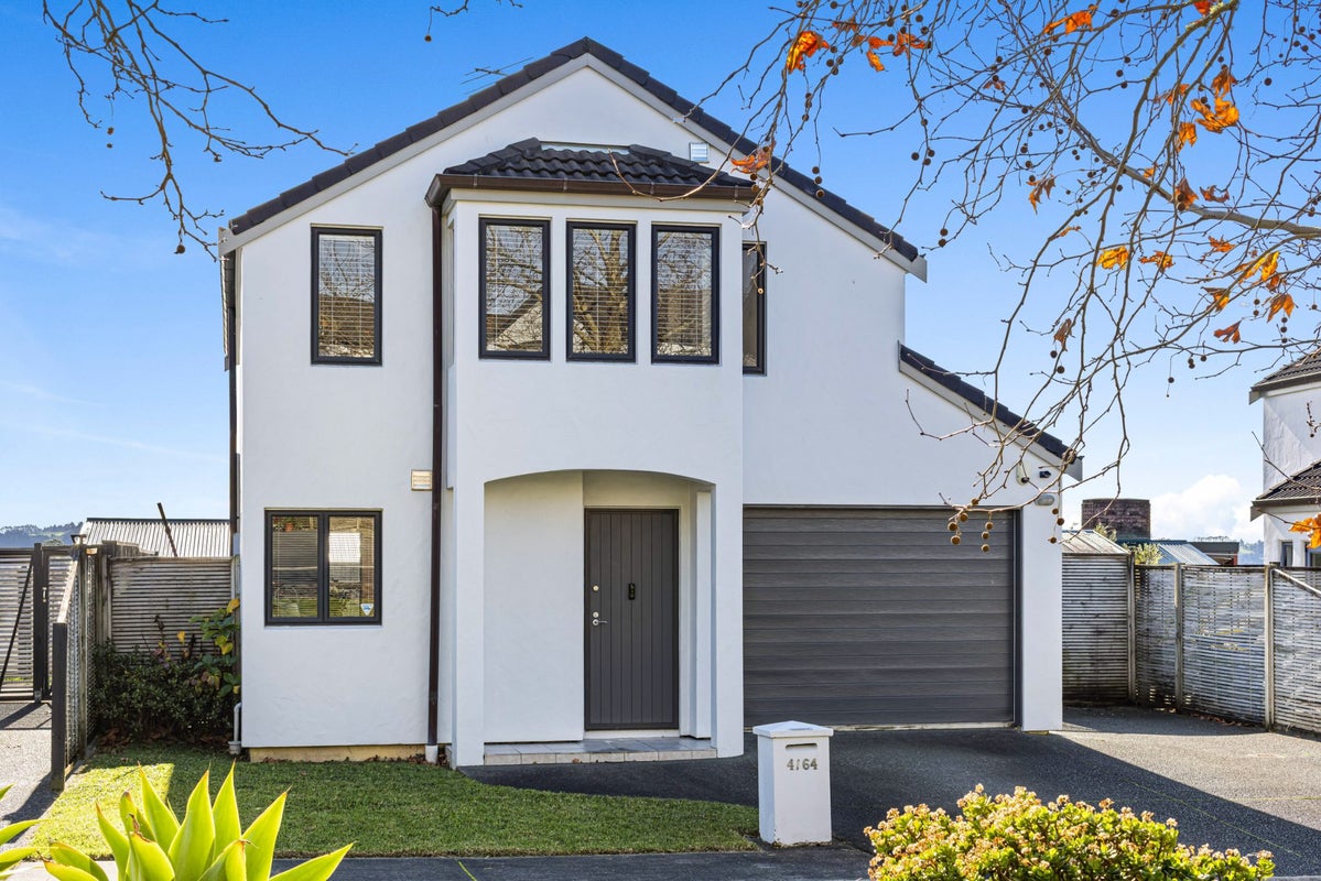 4/64 Schnapper Rock Road, Schnapper Rock, Auckland - Carousel 1