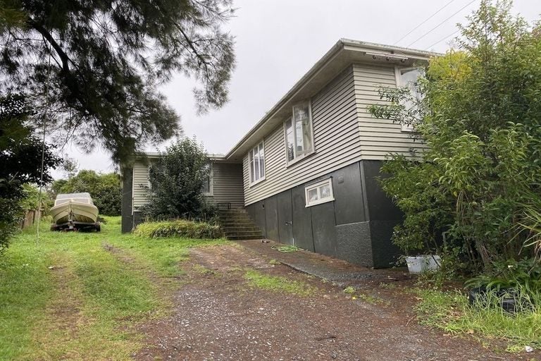 43 Ambler Avenue, Glen Eden, Auckland - Carousel 1
