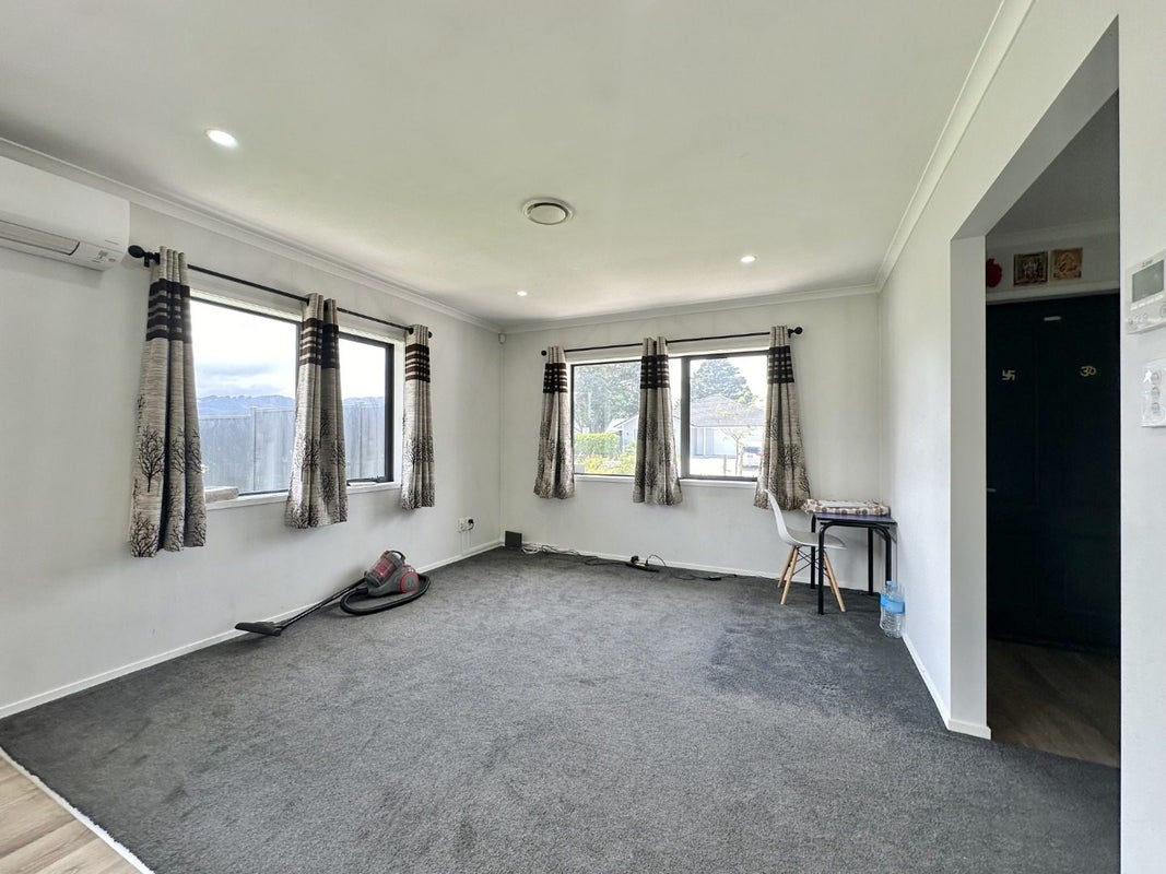 33 Hopkirk Avenue, Wallaceville, Upper Hutt - Carousel 2