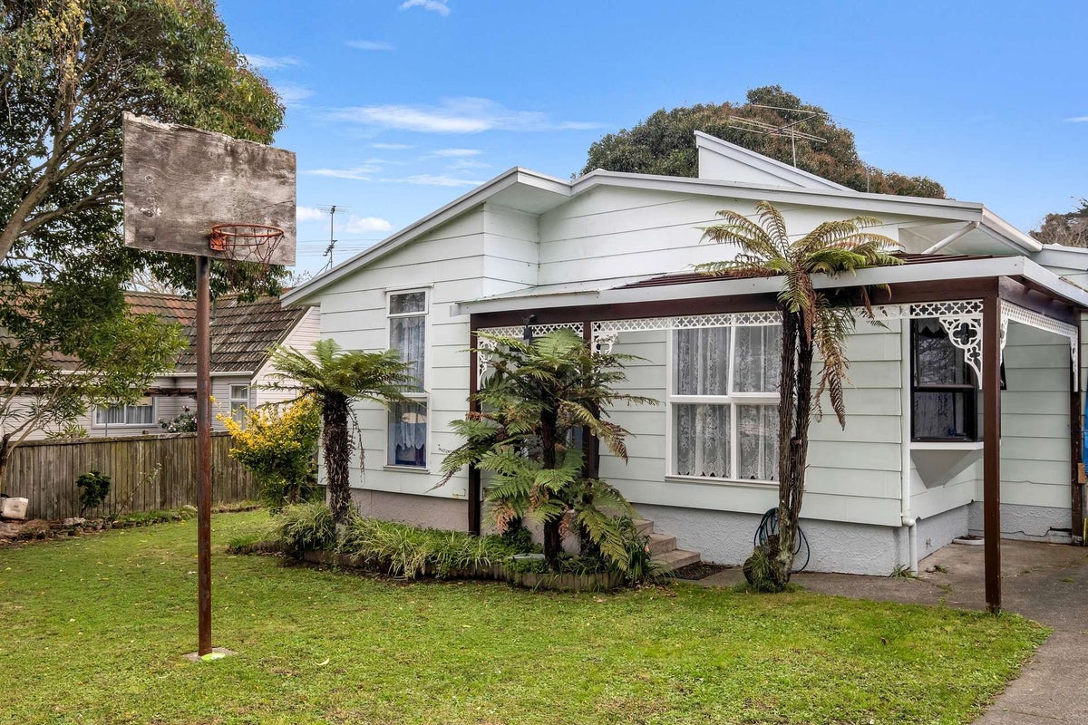 212 Tyndall Road, Outer Kaiti, Gisborne - Carousel 1