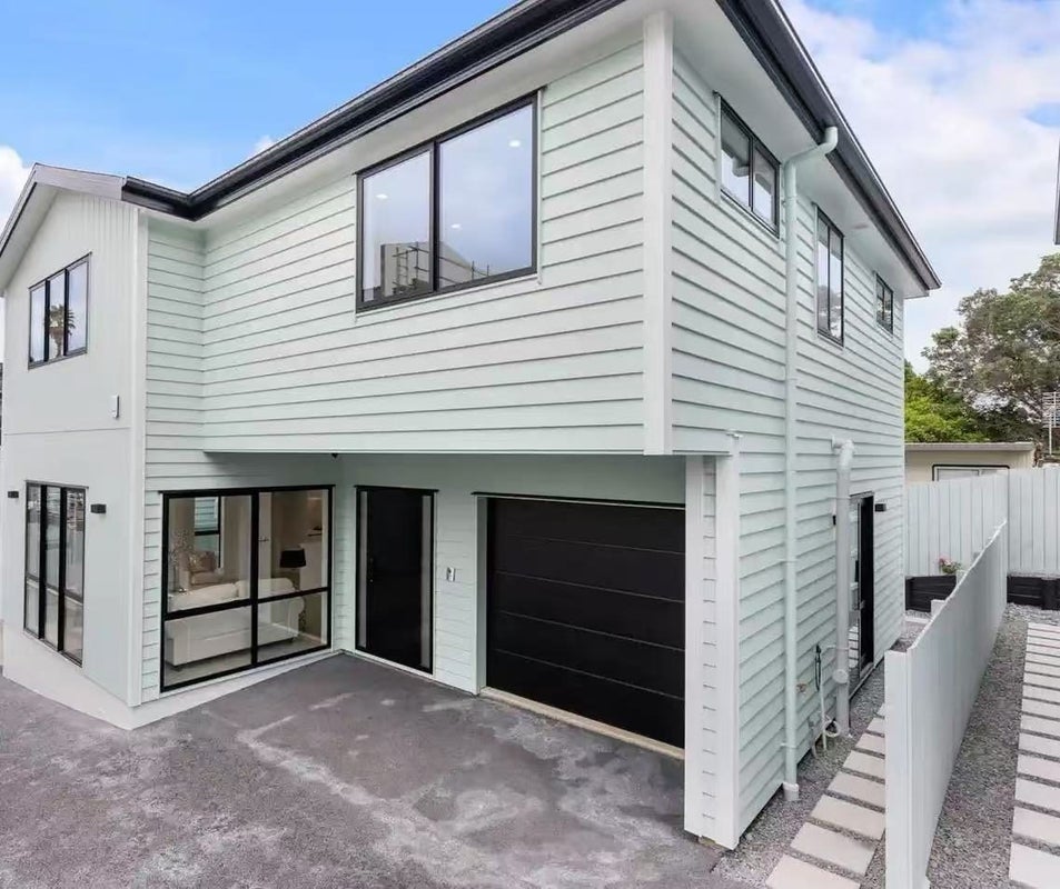 17 Kathleen Street, Totara Vale, Auckland - Carousel 1