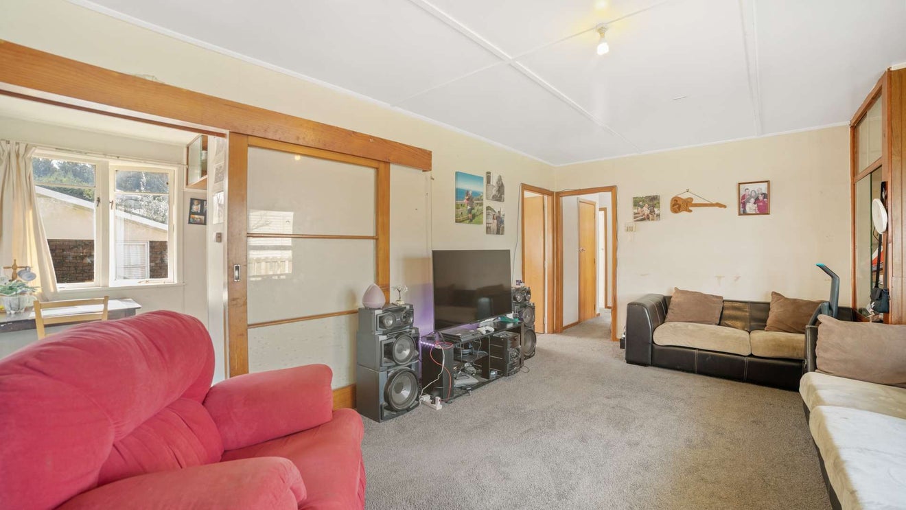 53 Lyell Road, Outer Kaiti, Gisborne - Carousel 2