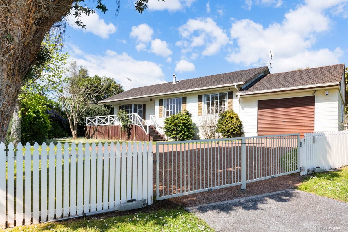 2 Mack Place, Red Hill, Papakura - Carousel 1