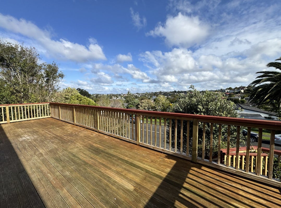 118 Stapleford Crescent, Browns Bay, Auckland - Carousel 2