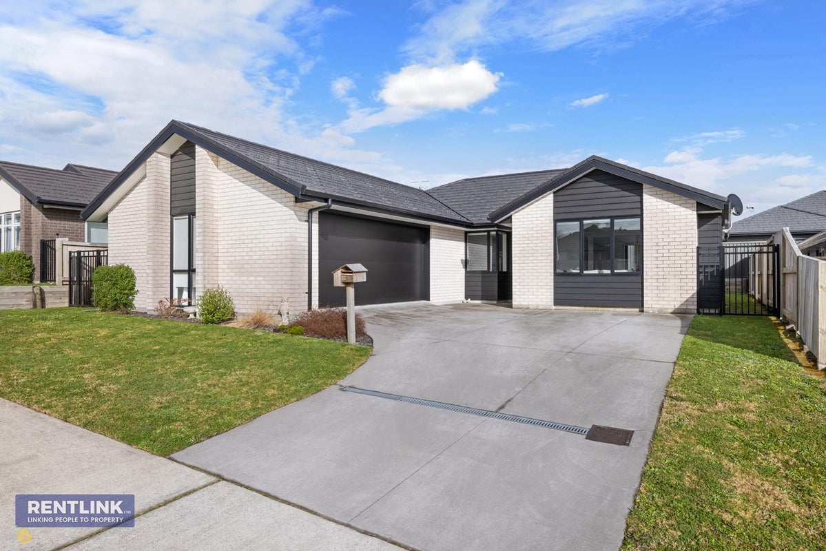 28 Trans Tasman Way, Pyes Pa, Tauranga - Carousel 1