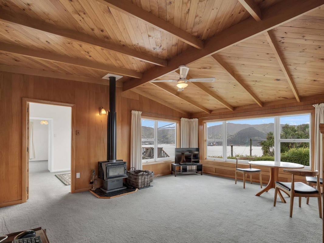 41 Ranui Crescent, Diamond Harbour, Lyttelton - Carousel 2