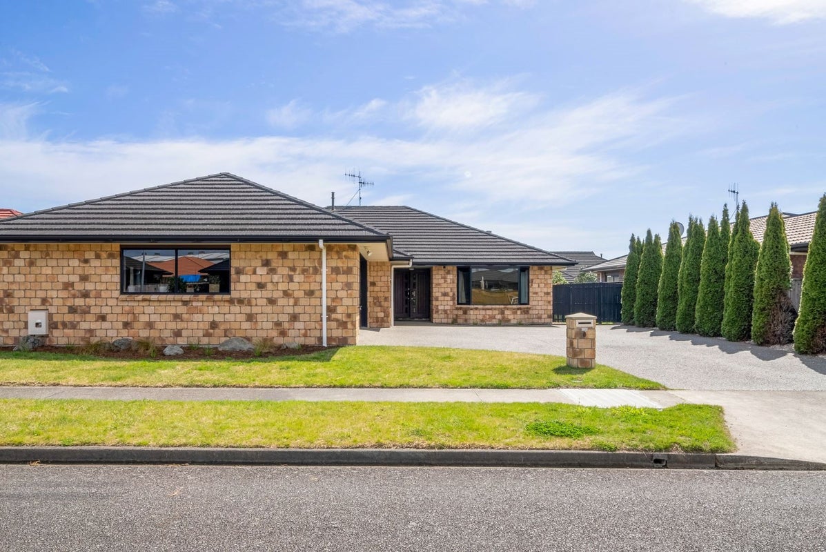8 Gandalf Crescent, Paraparaumu, Paraparaumu - Carousel 26