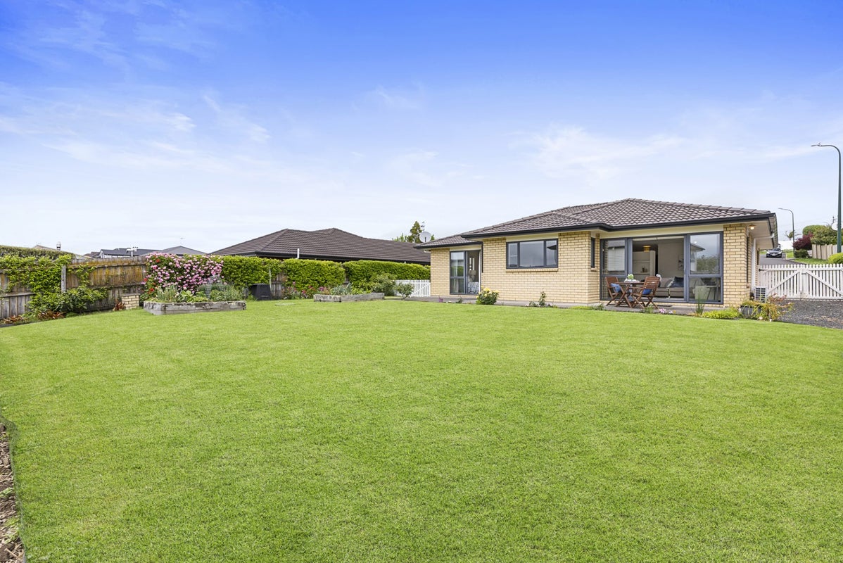 7 The Way, Beachlands, Auckland - Carousel 2