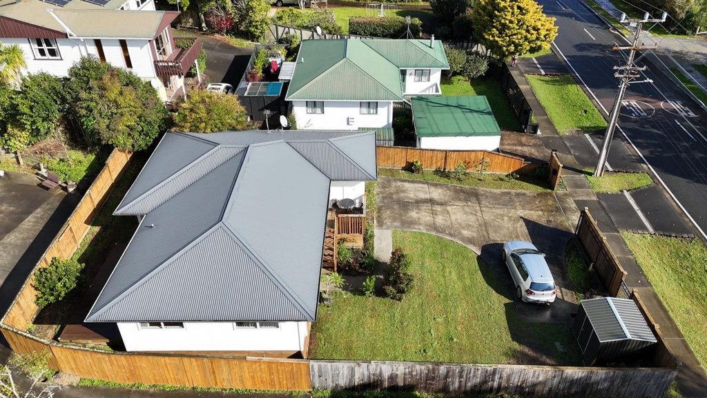 200A Henderson Valley Rd, Henderson, Waitakere - Carousel 2