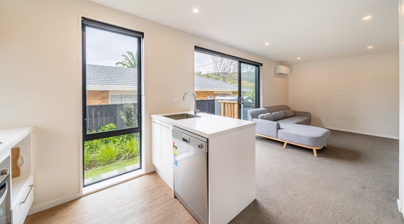 4/48 Glen Road, Stokes Valley, Lower Hutt - Carousel 1