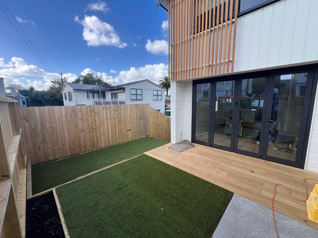 1A Johnston Road, Mount Wellington, Auckland - Carousel 2