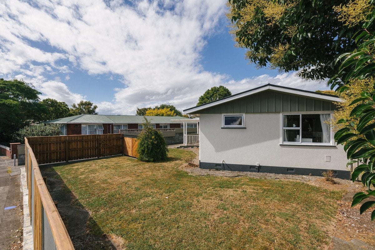 27 Cavendish Crescent, Awapuni, Palmerston North - Carousel 2