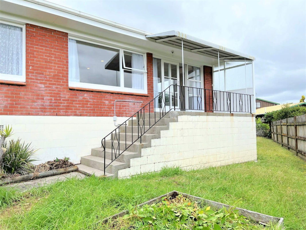 3/8 Terry Street, Blockhouse Bay, Auckland - Carousel 1