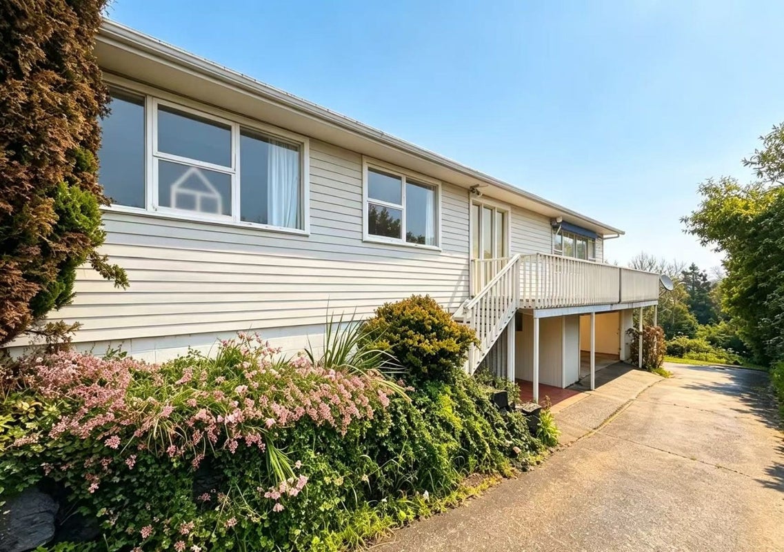 18A Dallinghoe Crescent, Milford, Auckland - Carousel 2