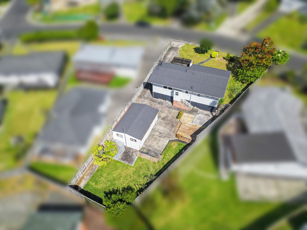 18 Hatherlow Street, Glenfield, Auckland - Carousel 2