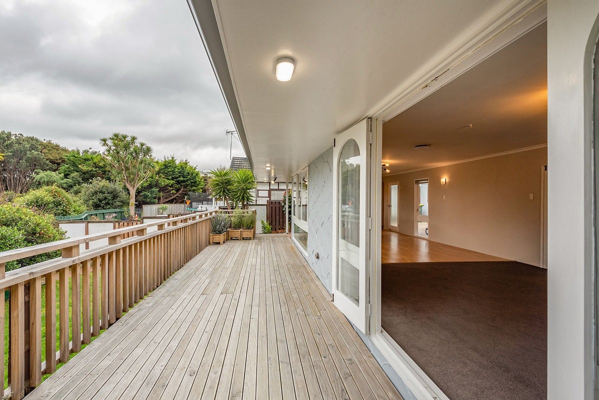 44 Tweed Road, Papakowhai, Porirua - Carousel 1