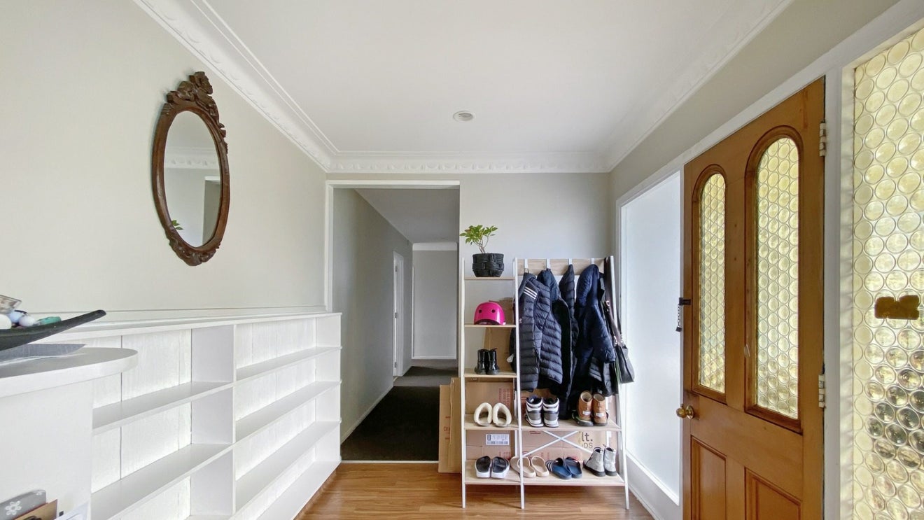 1 Iorangi Place, Hillpark, Auckland - Carousel 2
